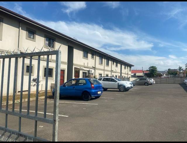 3 BEDROOM APARTMENT FOR SALE IN SUNFORD